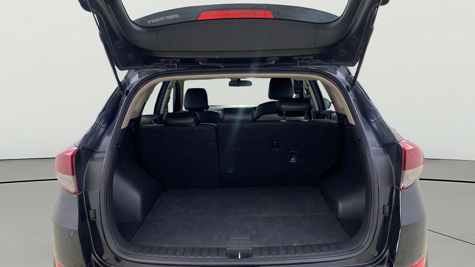 View 2018 Hyundai Tucson R 2.0 6-Speed Manual Base BS IV Image 37 Used 2018 Hyundai Tucson R 2.0 6-Speed Manual Base BS IV Image 37