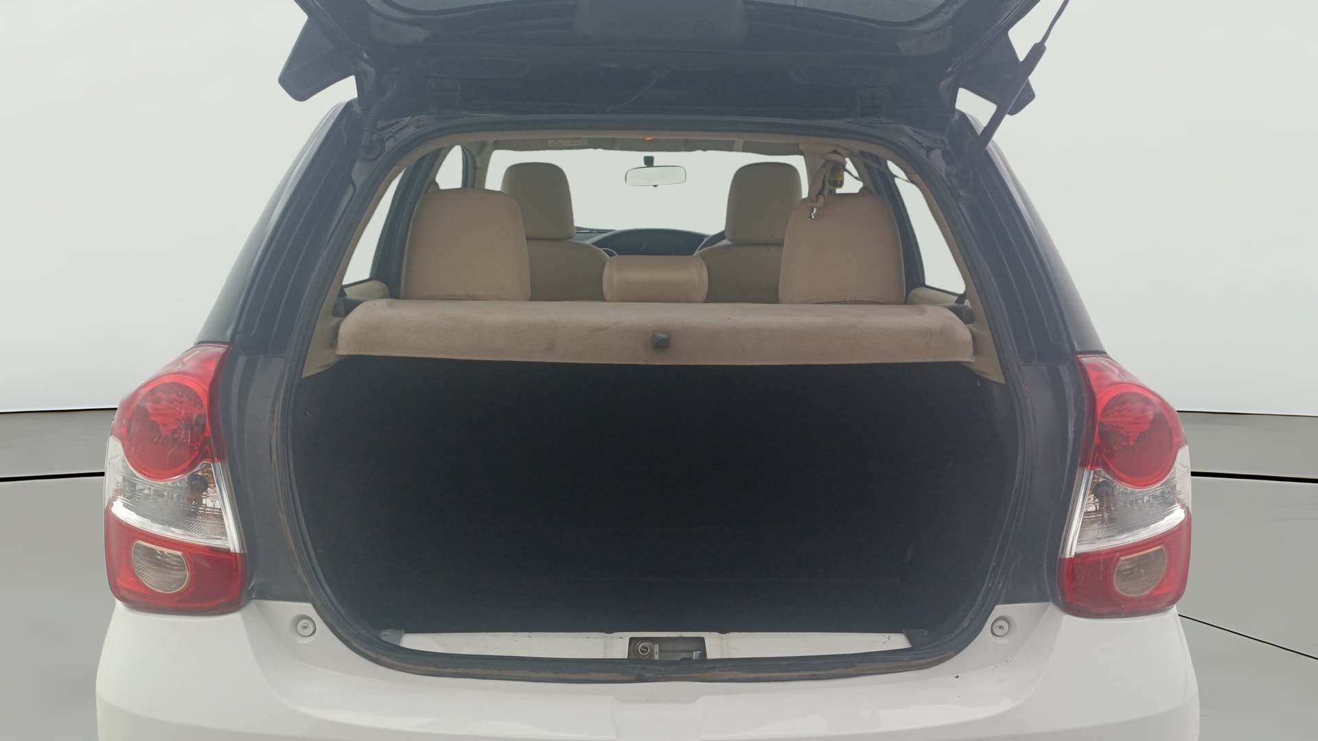 View 2019 Toyota Etios Liva V Dual Tone Image 36 Used 2019 Toyota Etios Liva V Dual Tone Image 36