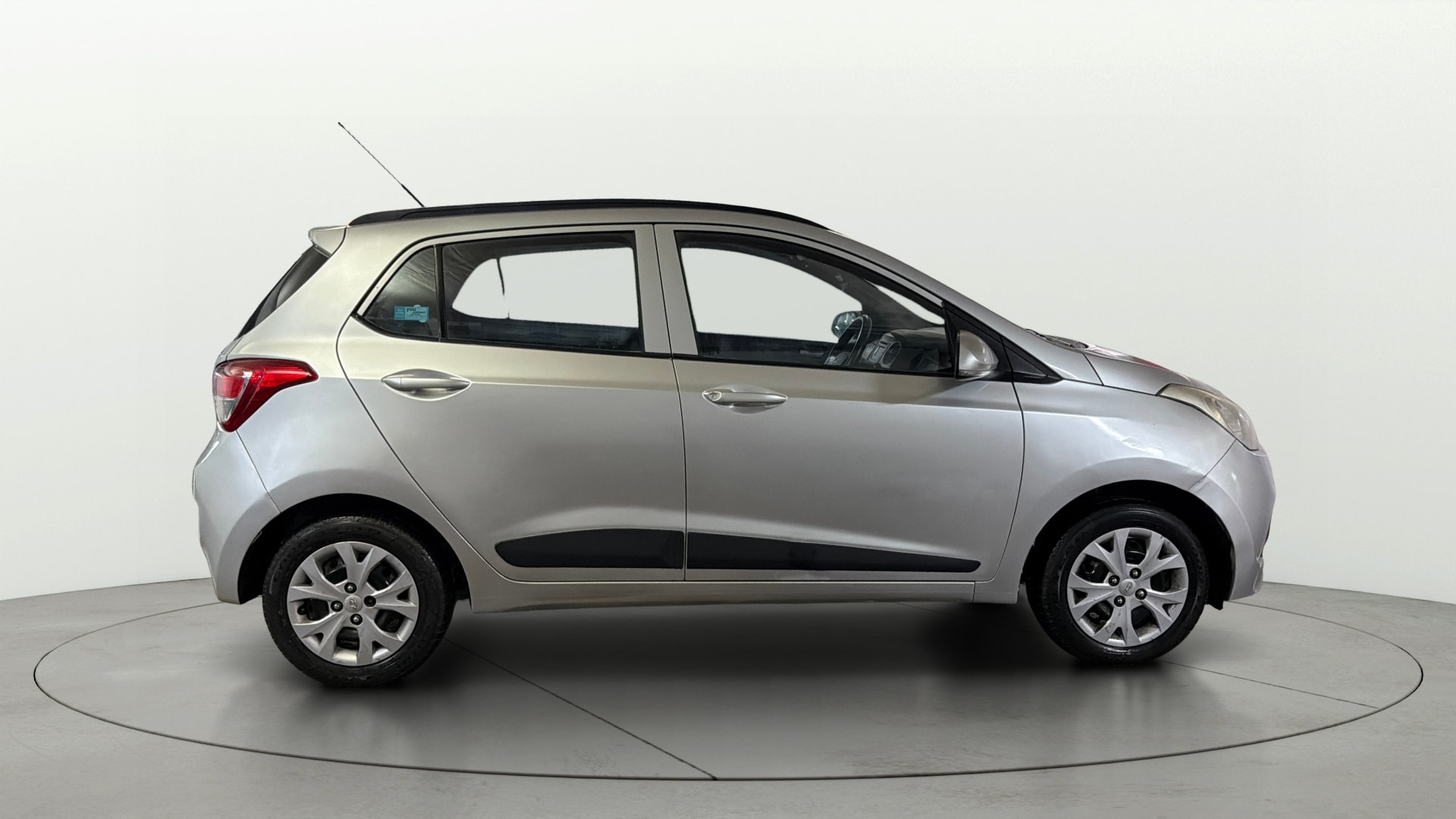 View 2015 Hyundai Grand i10 Sportz 1.2 Kappa Image 8 Used 2015 Hyundai Grand i10 Sportz 1.2 Kappa Image 8