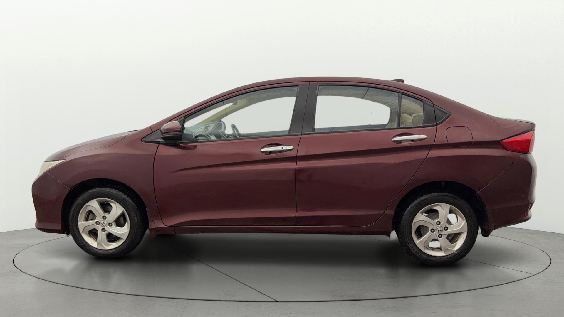 View 2015 Honda City ZX MT Diesel Anniversary Edition Image 26 Used 2015 Honda City ZX MT Diesel Anniversary Edition Image 26