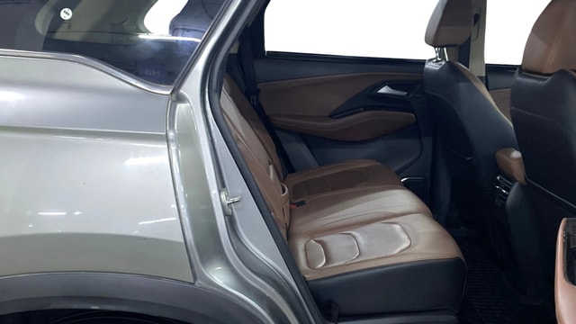 View MG Hector Plus Image 34 Used MG Hector Plus Image 34
