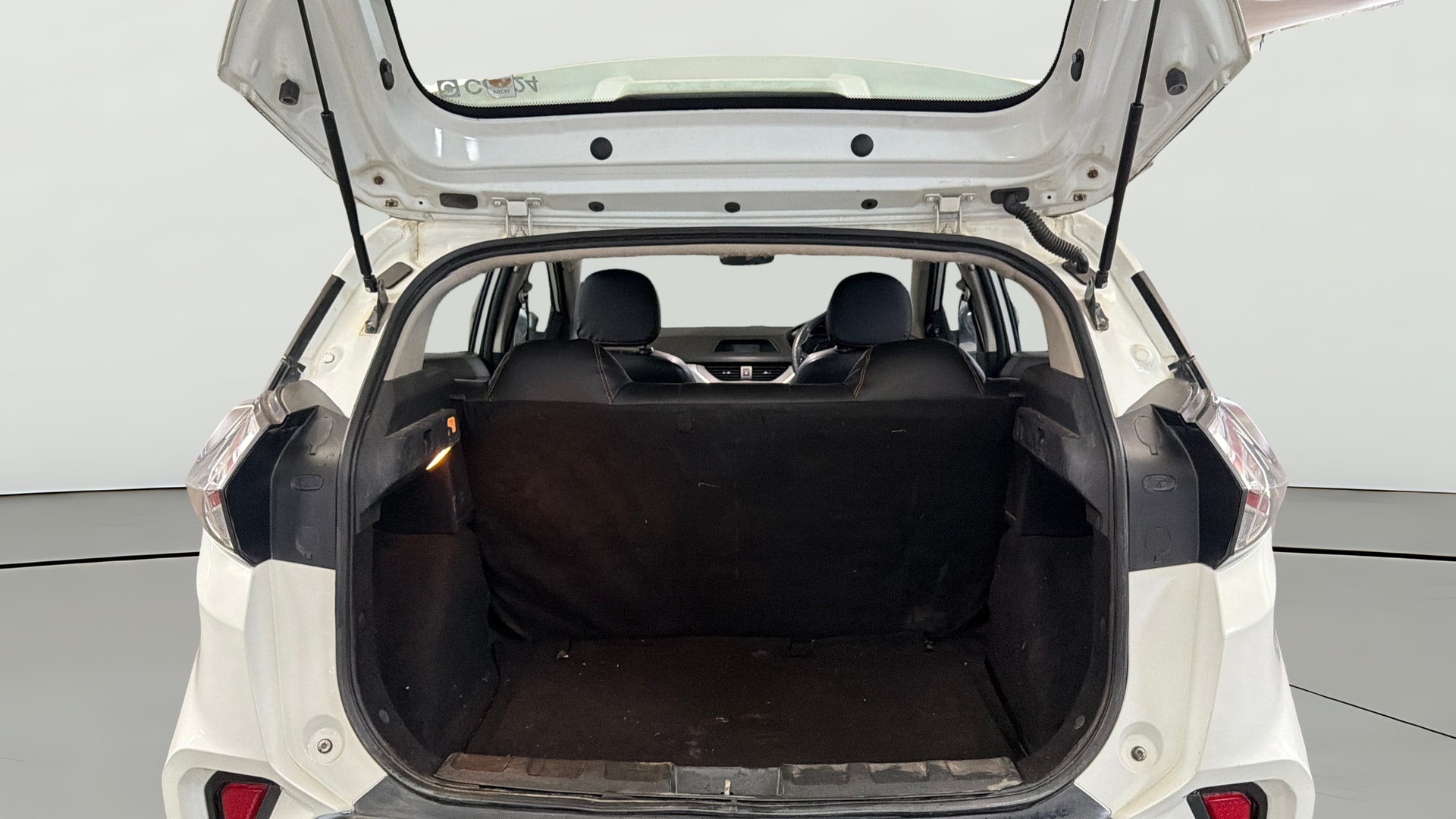 View 2020 Tata Nexon Revotron XM Image 36 Used 2020 Tata Nexon Revotron XM Image 36