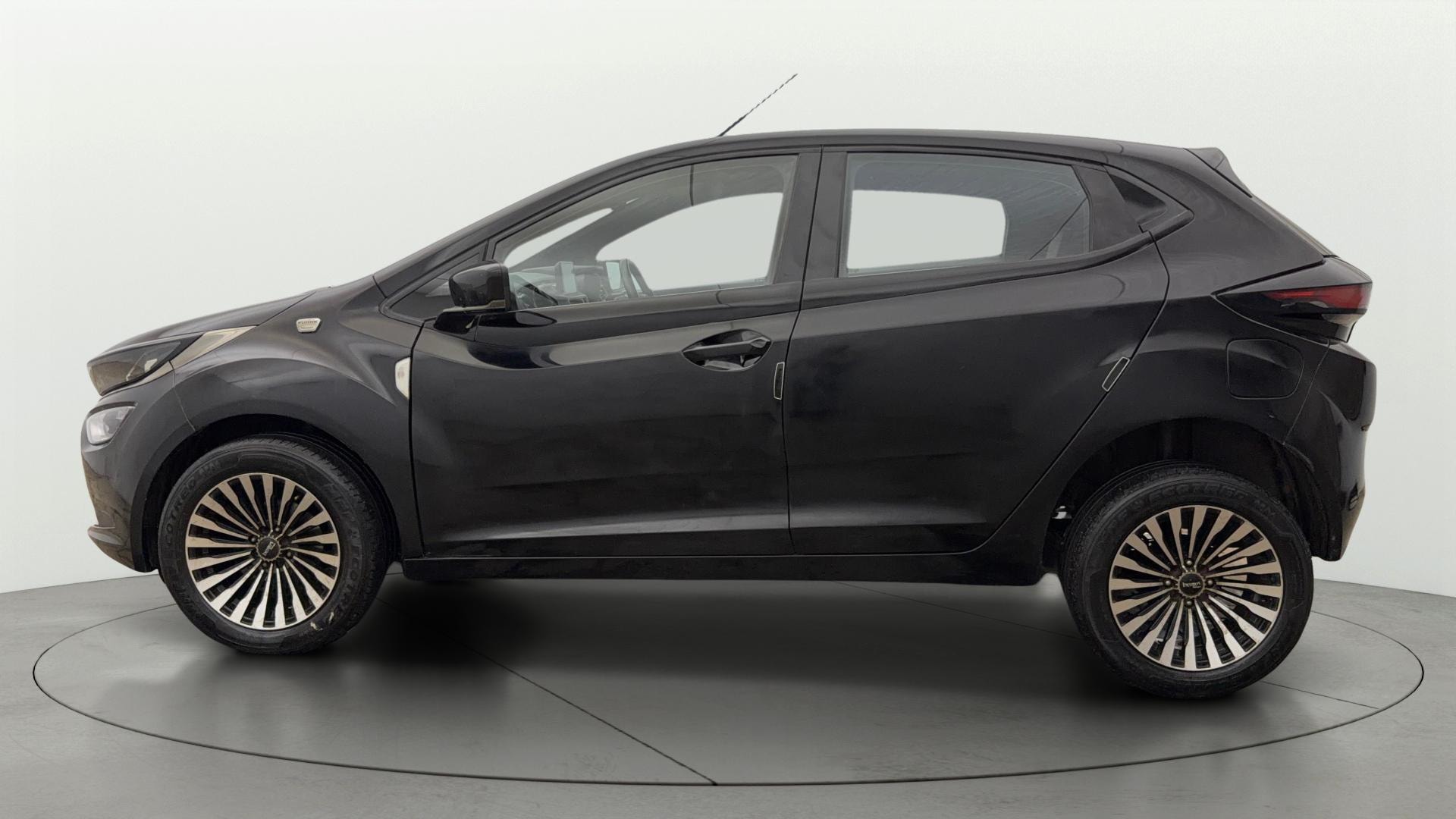 View 2022 Tata Altroz XZ Petrol Image 27 Used 2022 Tata Altroz XZ Petrol Image 27