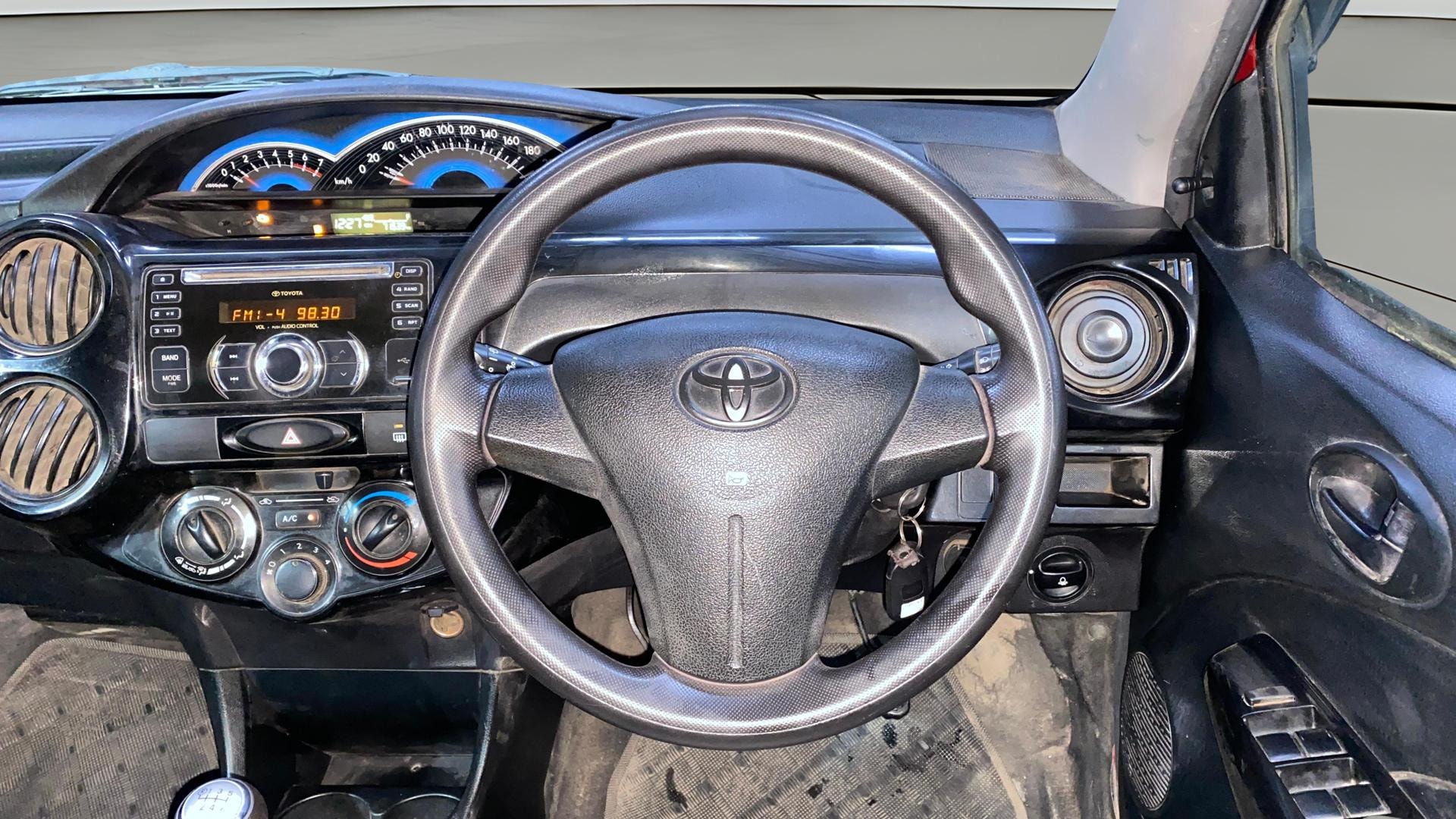 View 2014 Toyota Etios Cross D-4D GD Image 20 Used 2014 Toyota Etios Cross D-4D GD Image 20