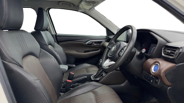View Toyota Urban Cruiser Hyryder Image 18 Used Toyota Urban Cruiser Hyryder Image 18