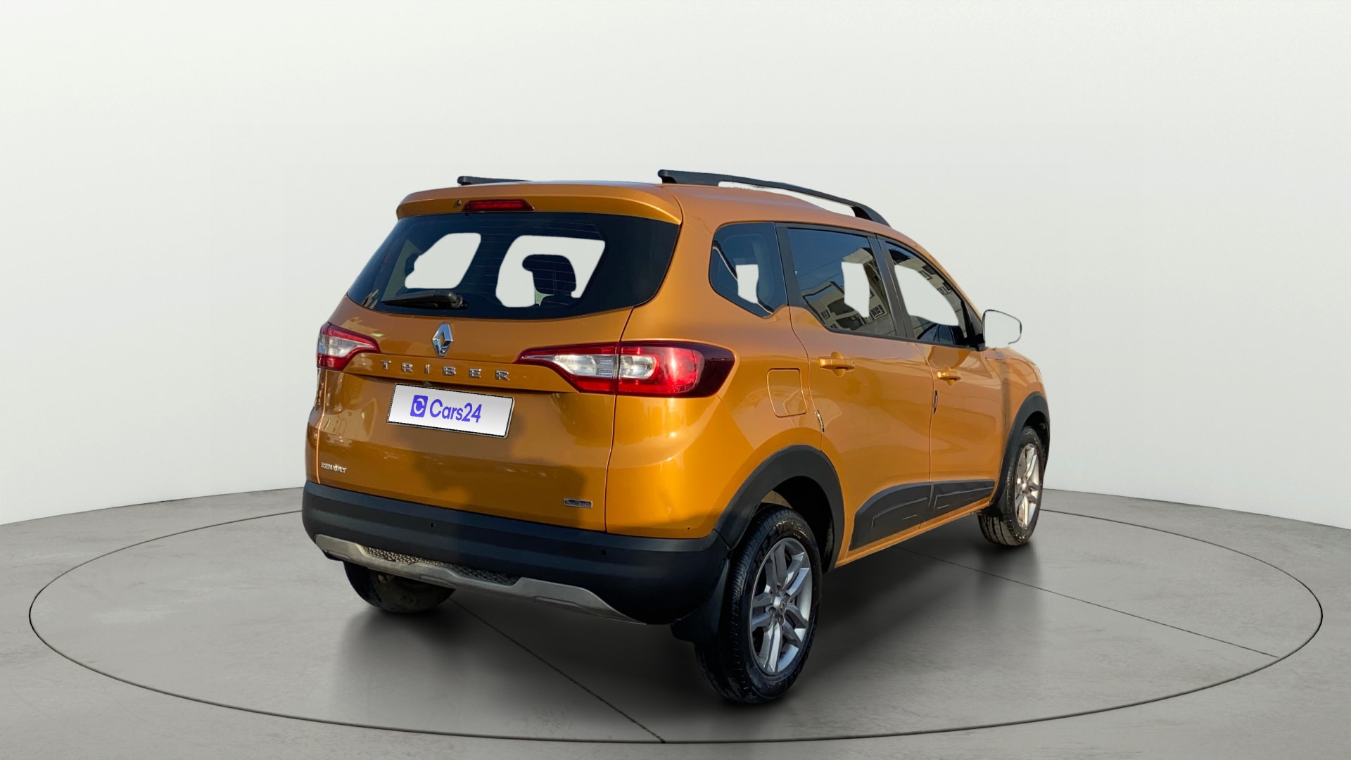 View 2022 Renault Triber RXZ AMT Image 44 Used 2022 Renault Triber RXZ AMT Image 44
