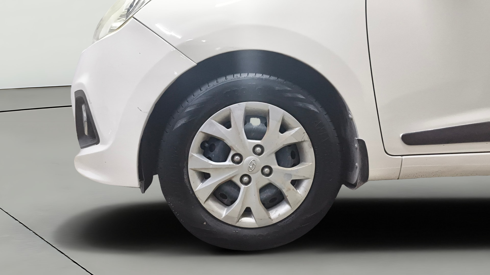 View 2015 Hyundai Grand i10 Sportz 1.2 Kappa Image 28 Used 2015 Hyundai Grand i10 Sportz 1.2 Kappa Image 28