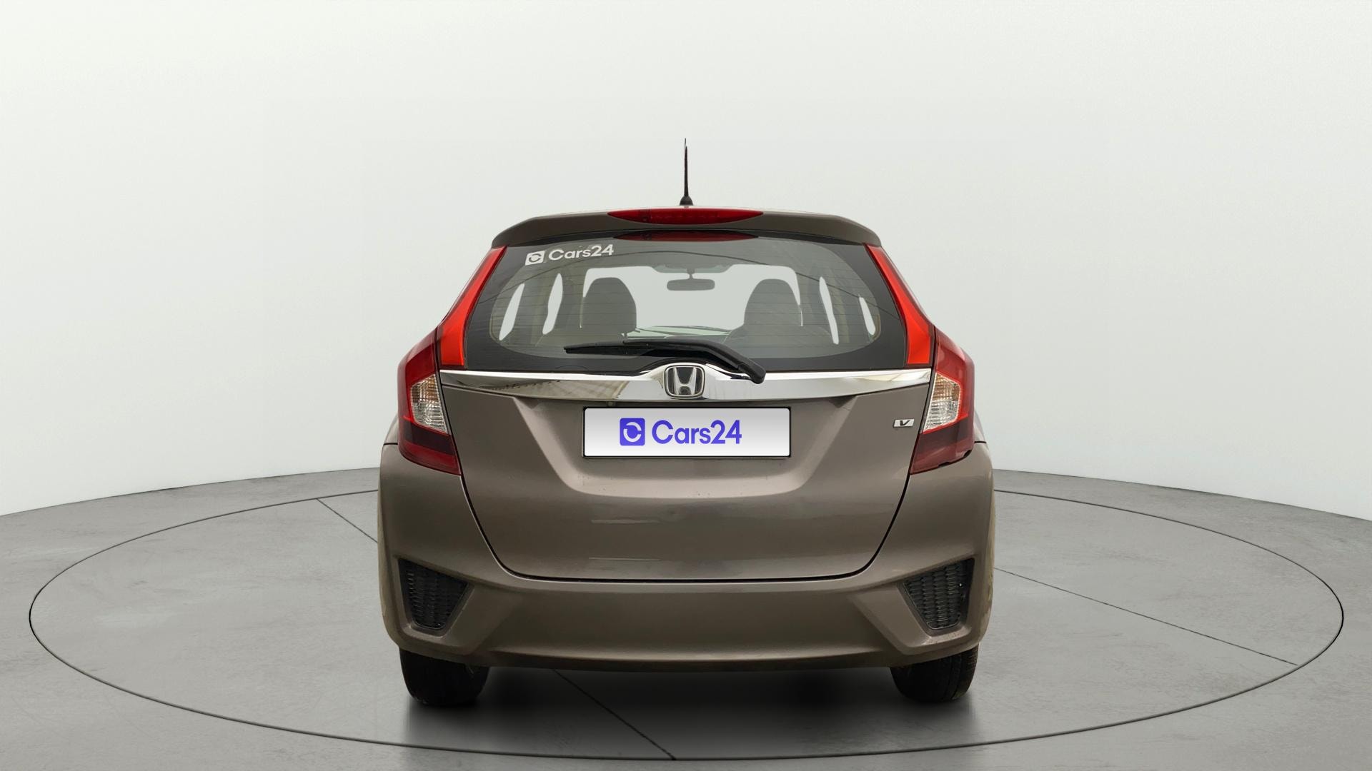 View 2016 Honda Jazz E MT Diesel Image 39 Used 2016 Honda Jazz E MT Diesel Image 39