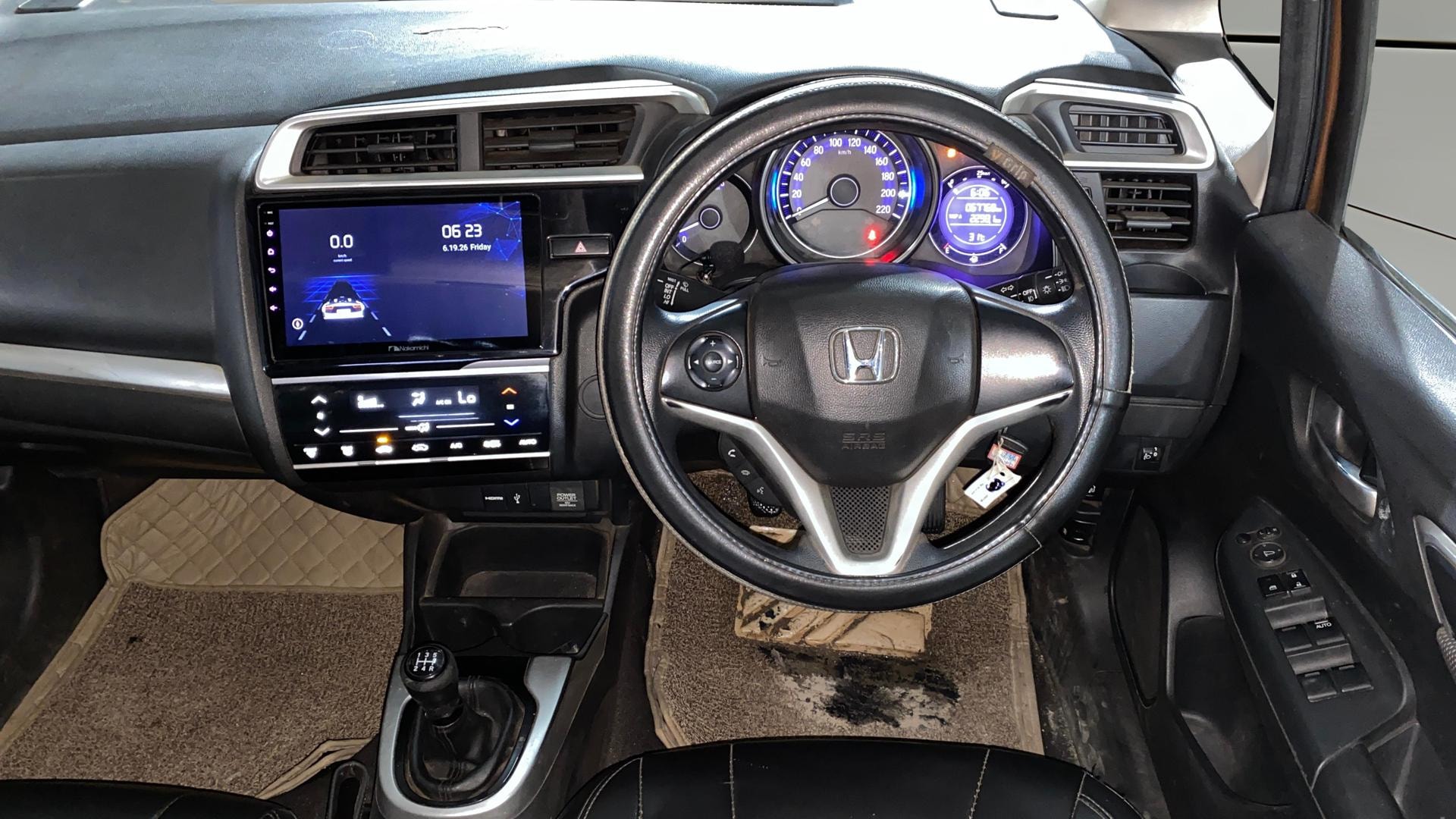 View 2019 Honda WR-V S MT Diesel Edge Edition Image 20 Used 2019 Honda WR-V S MT Diesel Edge Edition Image 20