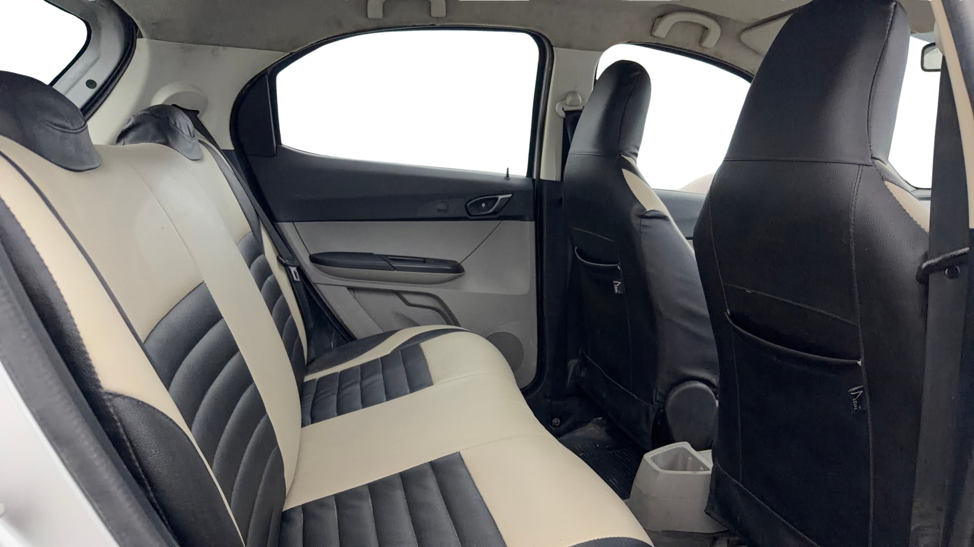 View 2019 Tata Tiago Revotorq XB Image 28 Used 2019 Tata Tiago Revotorq XB Image 28