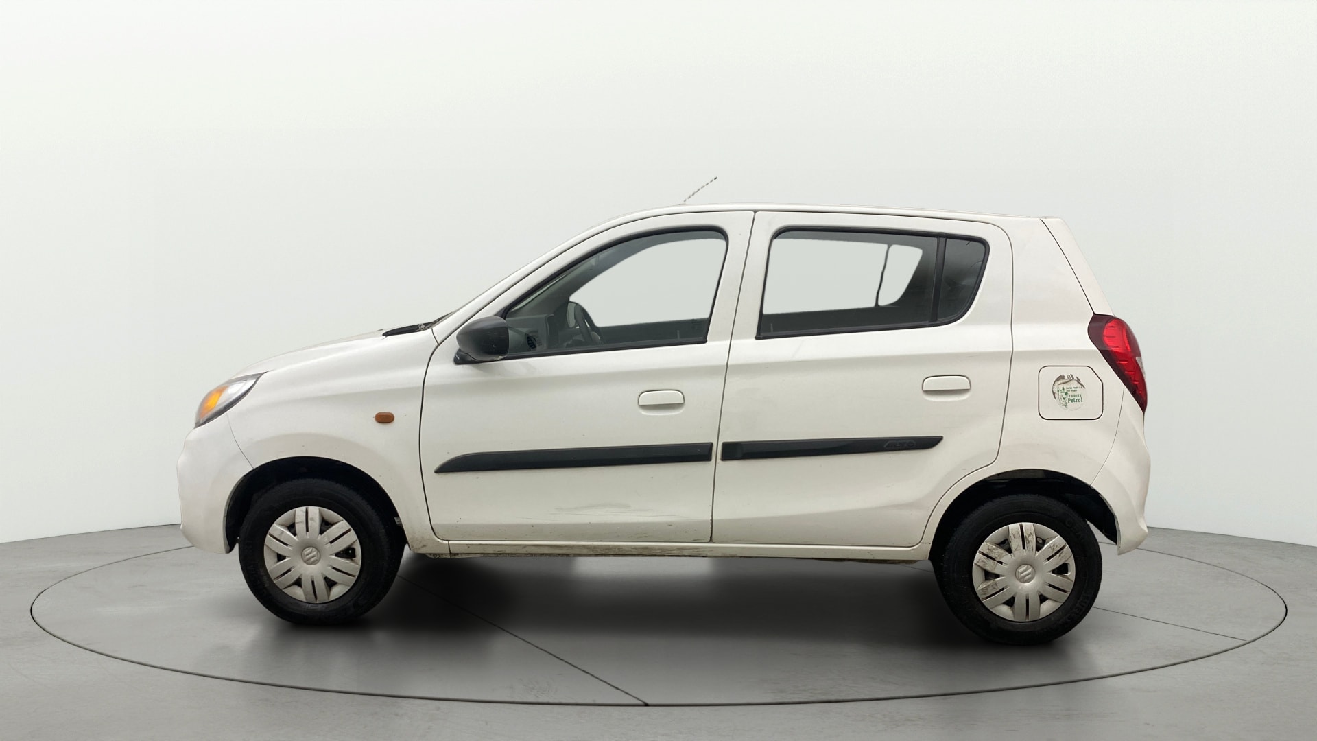 View 2022 Maruti Suzuki 1000 Base Variant Image 5 Used 2022 Maruti Suzuki 1000 Base Variant Image 5