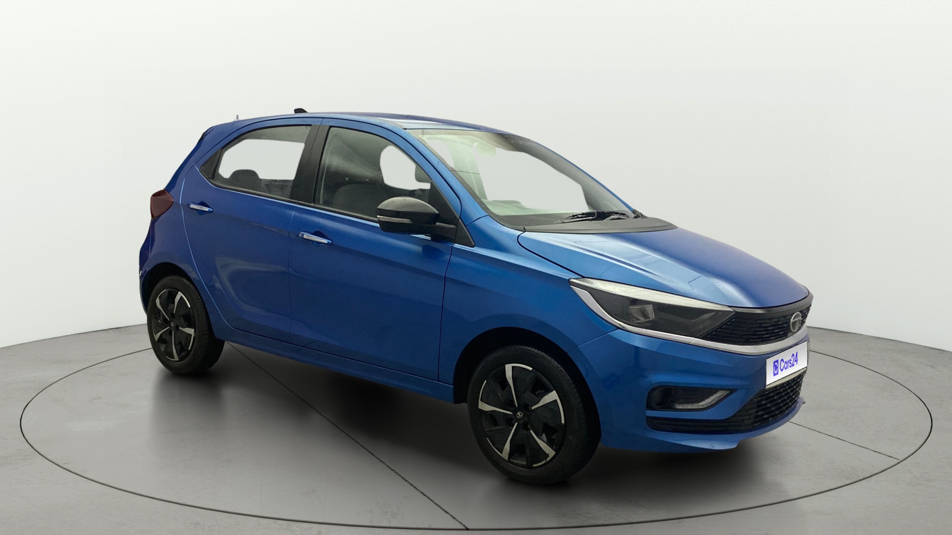 View 2025 Tata Tiago Revotorq XB Image 36 Used 2025 Tata Tiago Revotorq XB Image 36