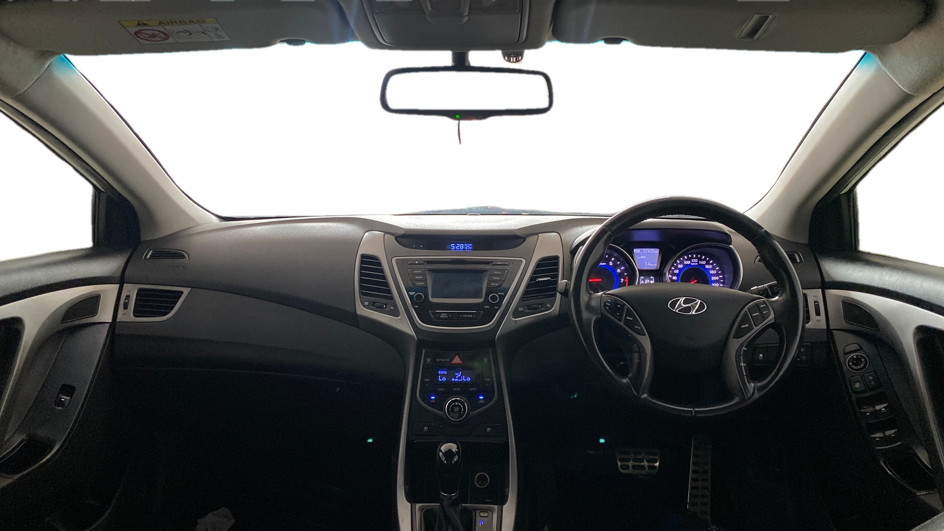 View 2017 Hyundai Elantra 1.6 CRDi S Image 16 Used 2017 Hyundai Elantra 1.6 CRDi S Image 16