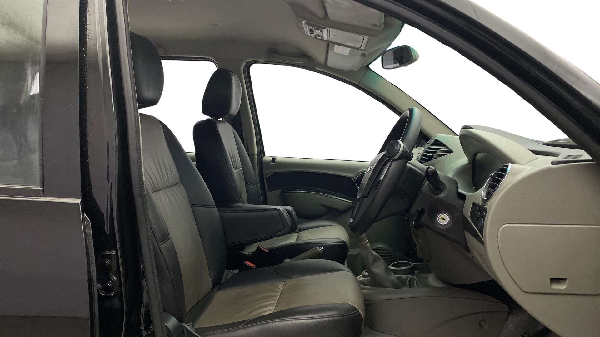 Used 2016 Mahindra NuvoSport Used 2016 Mahindra NuvoSport