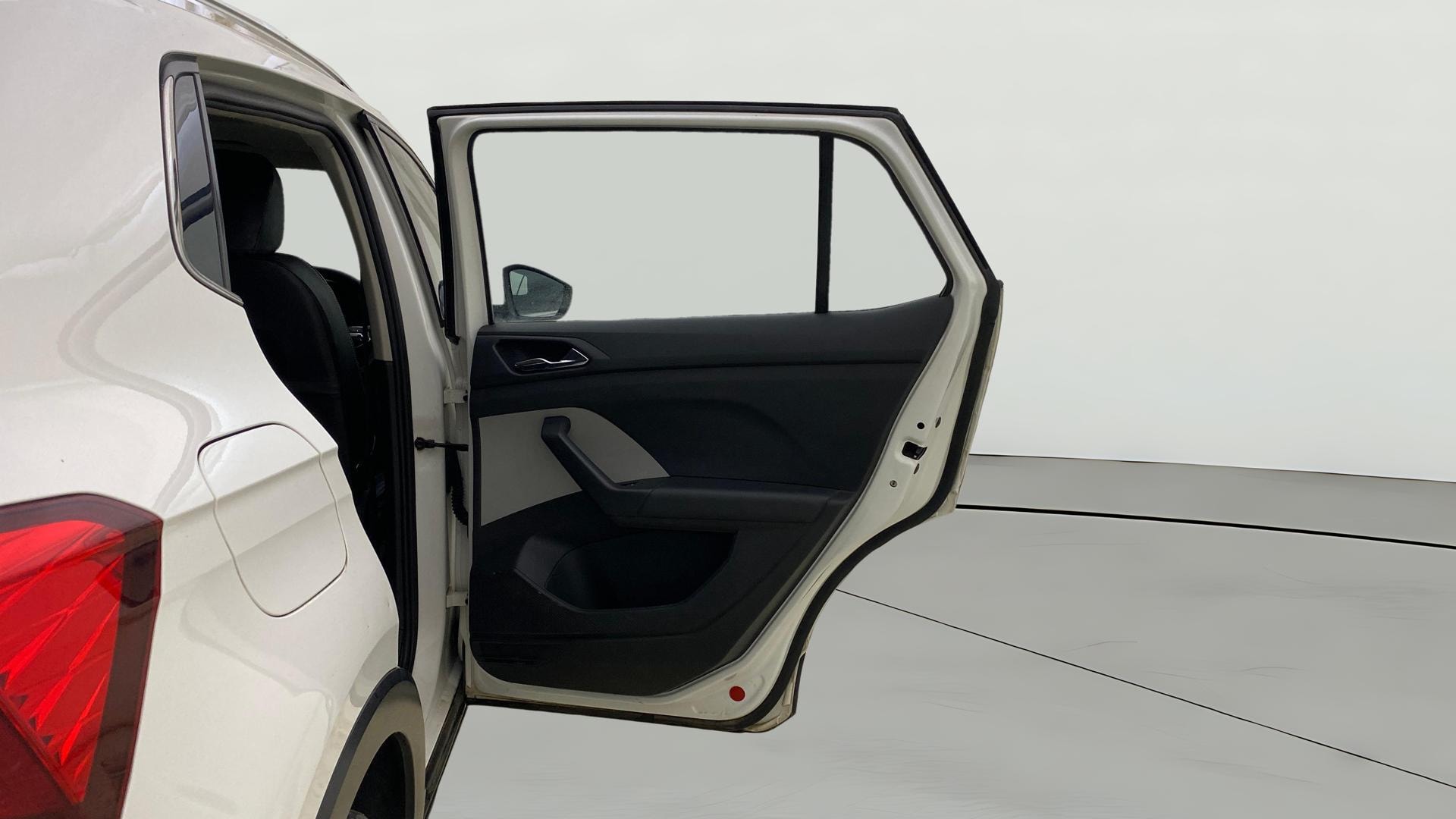 View 2021 Skoda Kushaq Style 1.5 TSI AT Image 8 Used 2021 Skoda Kushaq Style 1.5 TSI AT Image 8