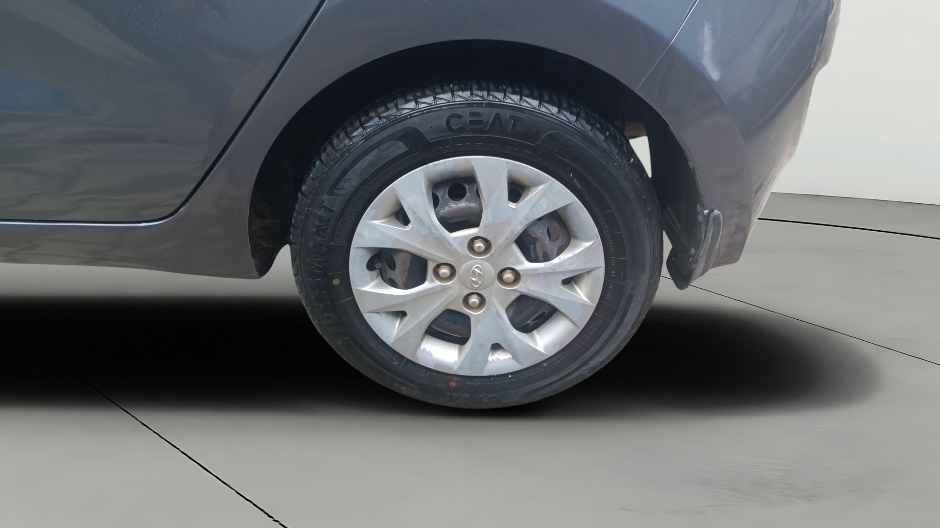 View 2015 Hyundai Grand i10 Magna 1.2 Kappa VTVT Image 11 Used 2015 Hyundai Grand i10 Magna 1.2 Kappa VTVT Image 11