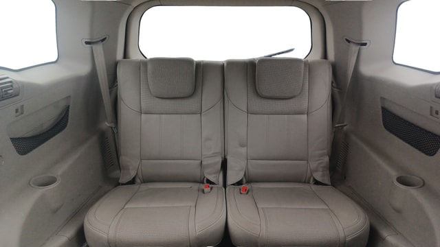 View Mahindra XUV500 Image 10 Used Mahindra XUV500 Image 10