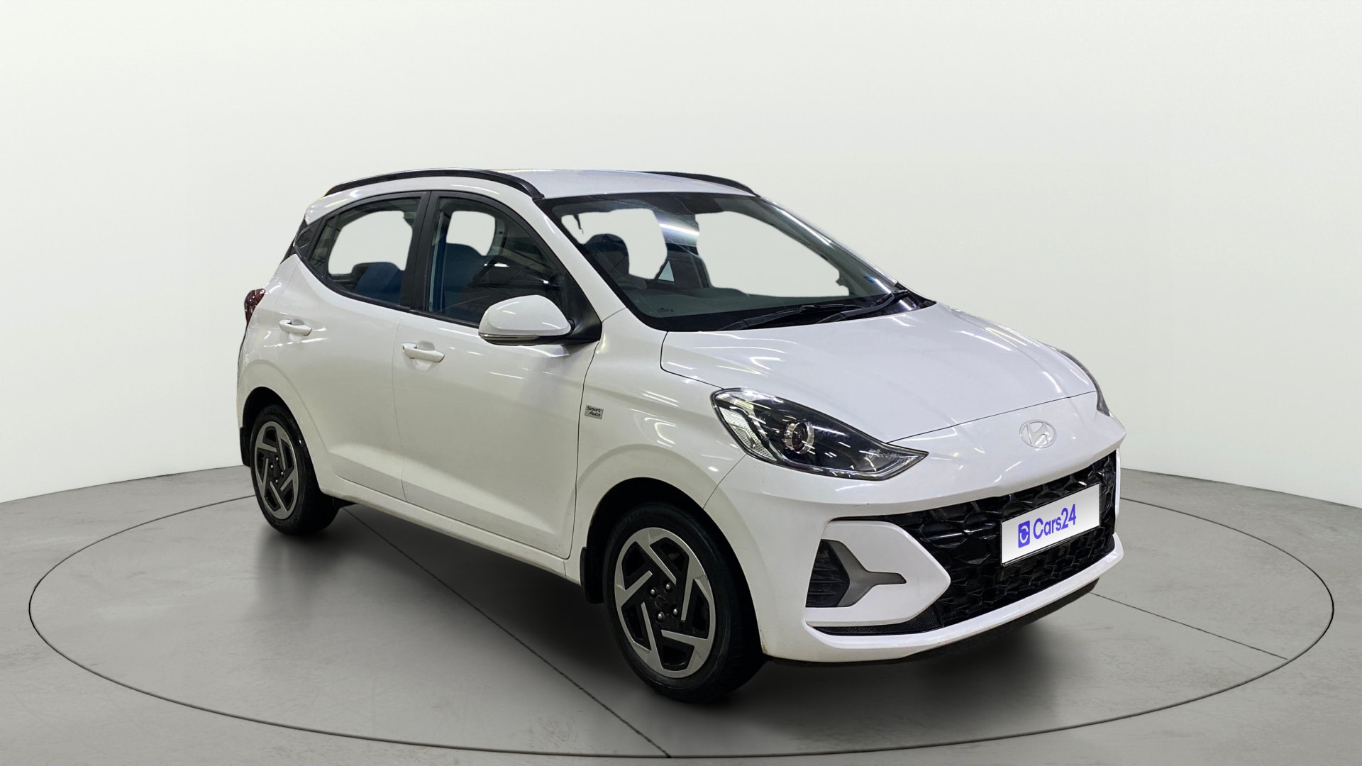View 2024 Hyundai Grand i10 Nios Sportz Petrol AMT Image 15 Used 2024 Hyundai Grand i10 Nios Sportz Petrol AMT Image 15