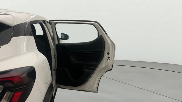 View Renault Kiger Image 7 Used Renault Kiger Image 7