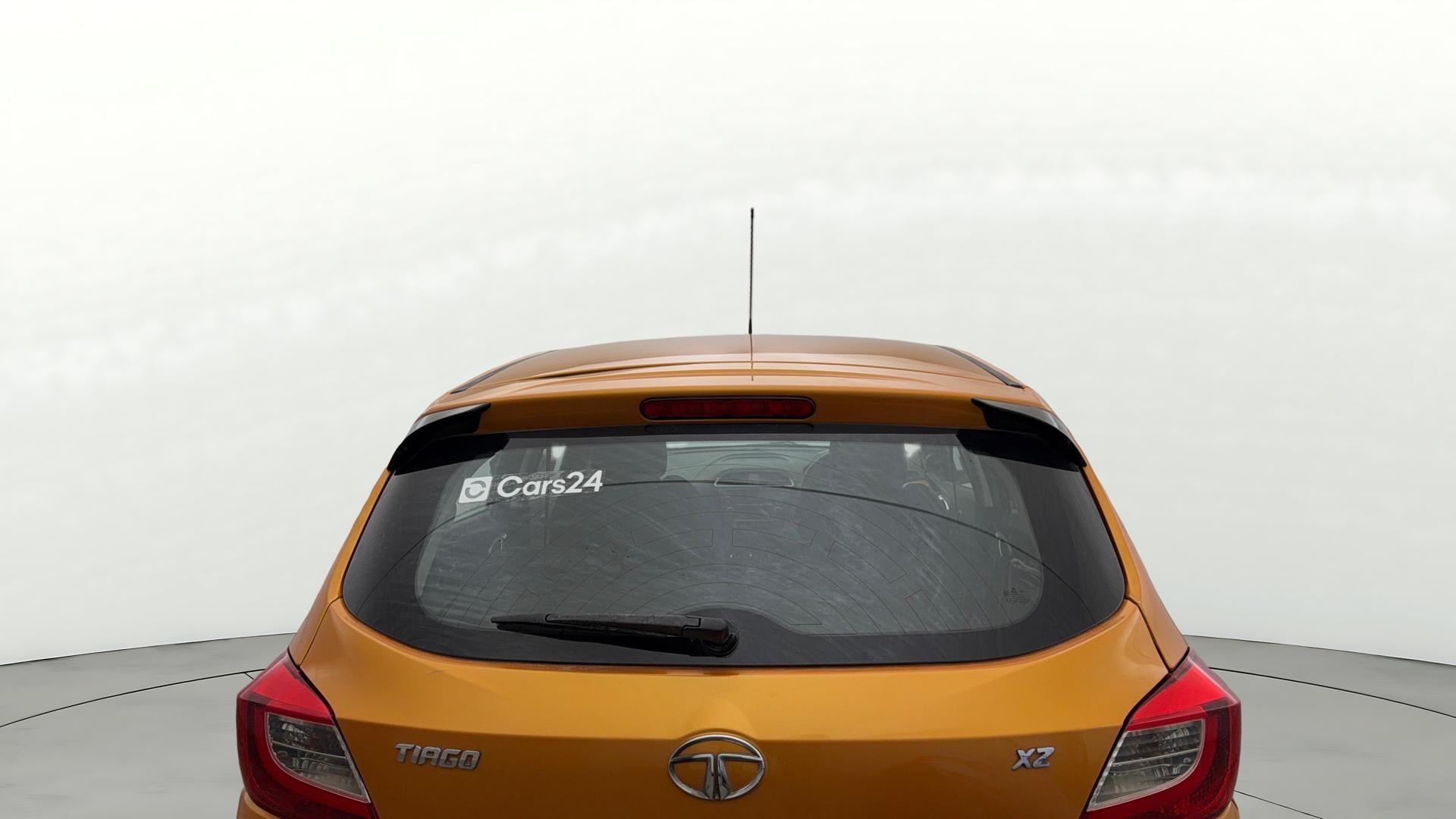 View 2018 Tata Tiago Revotorq XB Image 3 Used 2018 Tata Tiago Revotorq XB Image 3