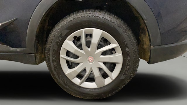 View Mahindra XUV700 Image 7 Used Mahindra XUV700 Image 7