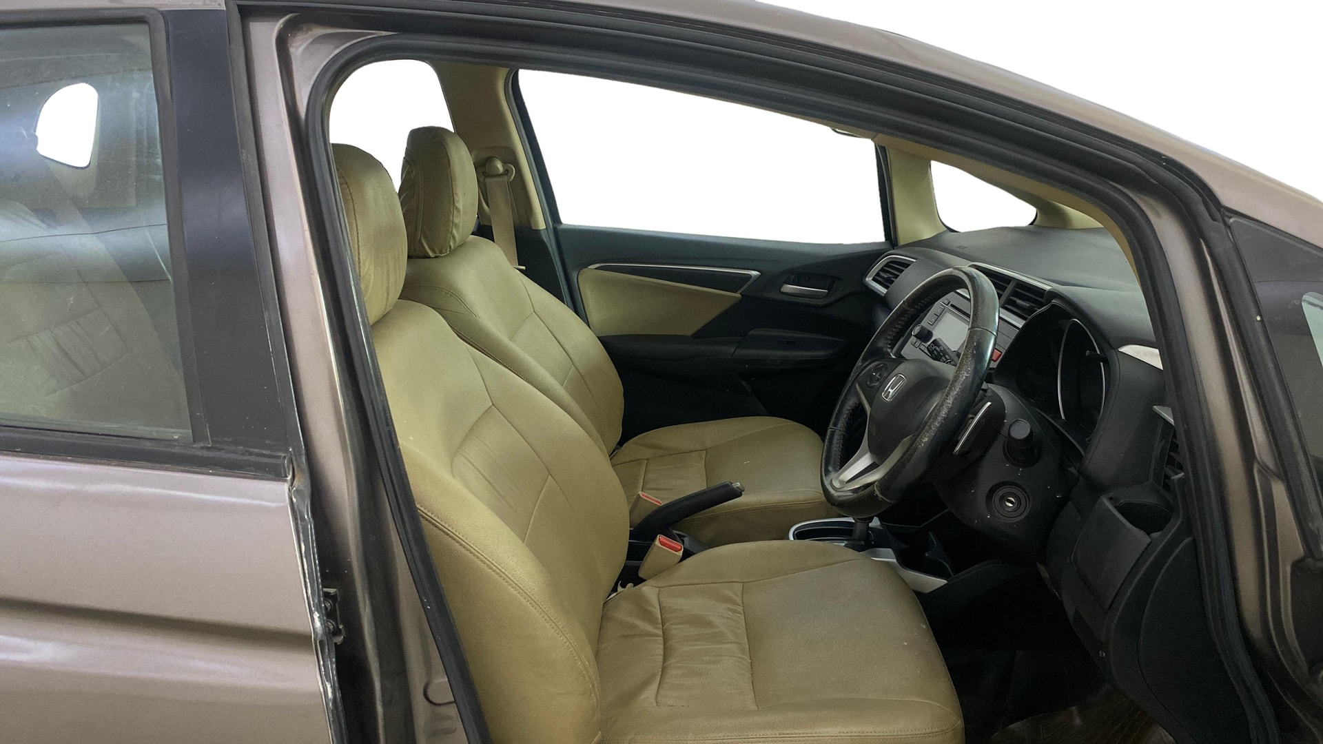 View 2015 Honda Jazz E MT Diesel Image 26 Used 2015 Honda Jazz E MT Diesel Image 26