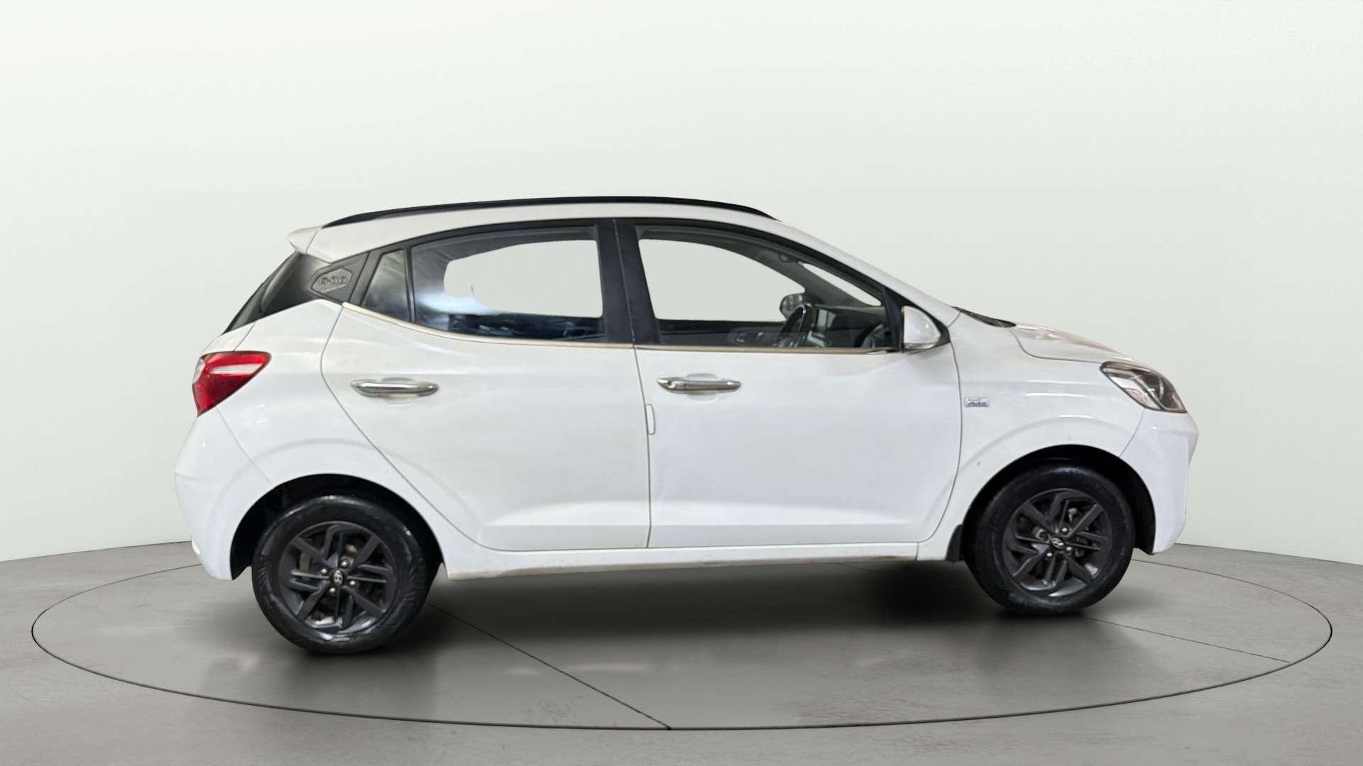 View 2022 Hyundai Grand i10 Nios Sportz Petrol AMT Image 8 Used 2022 Hyundai Grand i10 Nios Sportz Petrol AMT Image 8