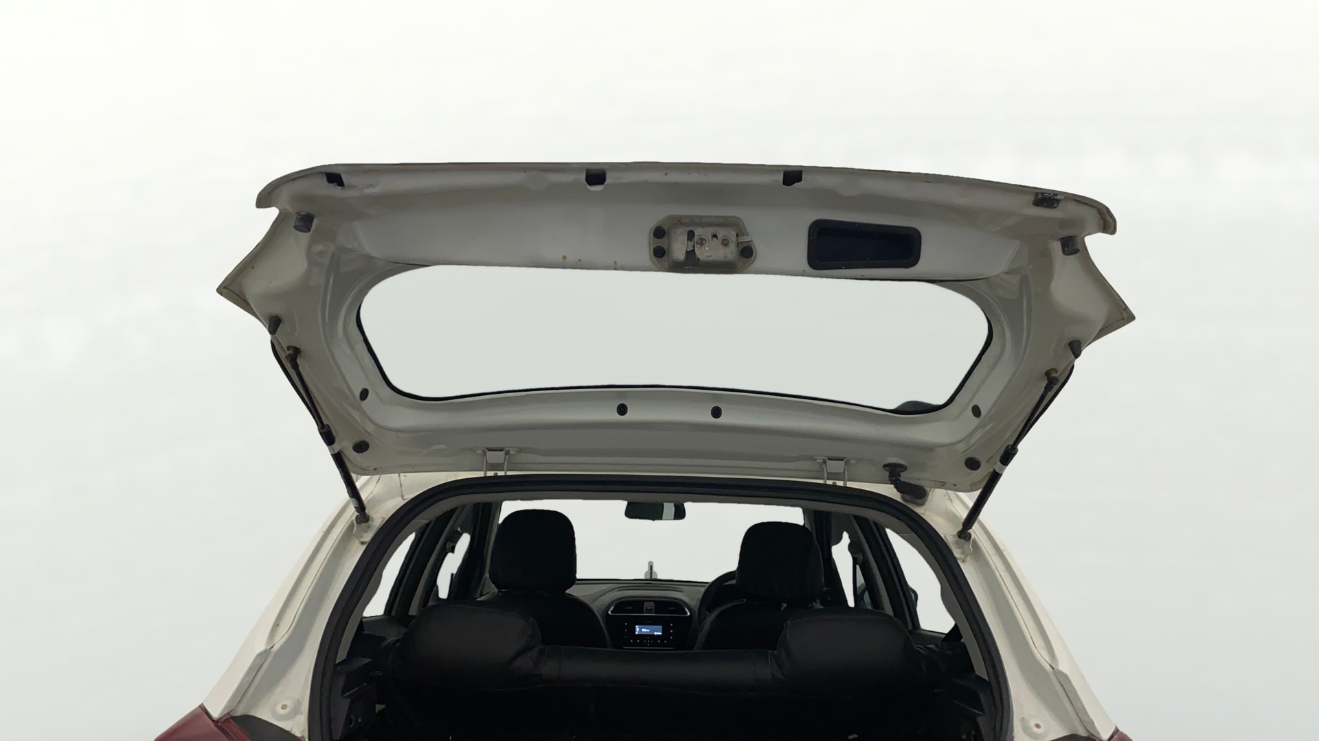 View 2022 Tata Tiago Revotorq XB Image 16 Used 2022 Tata Tiago Revotorq XB Image 16