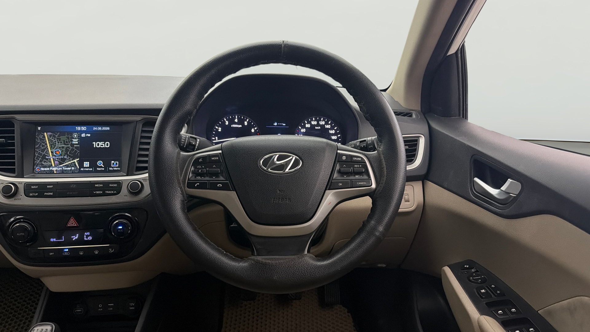 View 2019 Hyundai Verna 1.6 VTVT SX Image 21 Used 2019 Hyundai Verna 1.6 VTVT SX Image 21