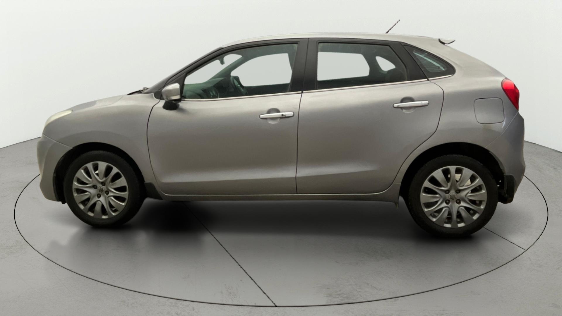 View 2016 Maruti Suzuki 1000 Base Variant Image 5 Used 2016 Maruti Suzuki 1000 Base Variant Image 5