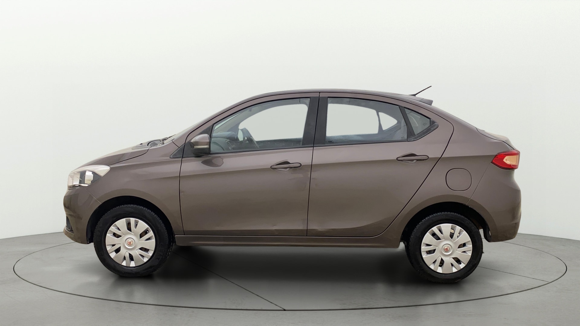 View 2018 Tata Tigor XT Petrol Image 5 Used 2018 Tata Tigor XT Petrol Image 5