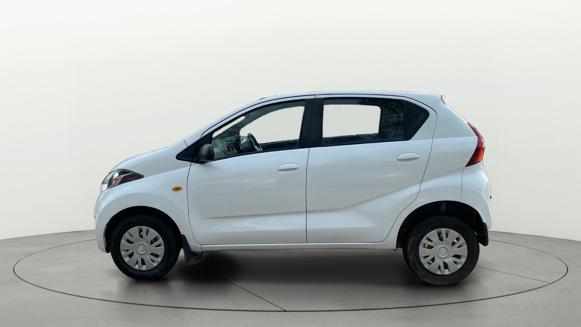 View 2019 Datsun Redi GO T(O) 1.0L- Limited Edition Image 5 Used 2019 Datsun Redi GO T(O) 1.0L- Limited Edition Image 5
