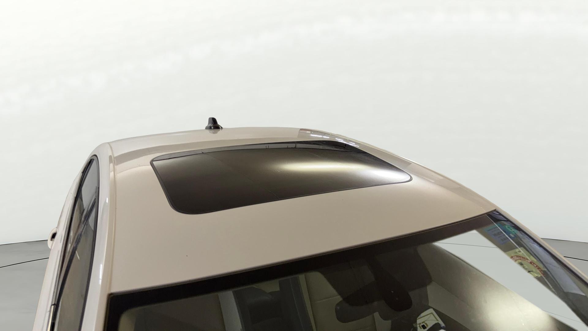 View 2022 Skoda Slavia Style 1.0 TSI MT Image 7 Used 2022 Skoda Slavia Style 1.0 TSI MT Image 7
