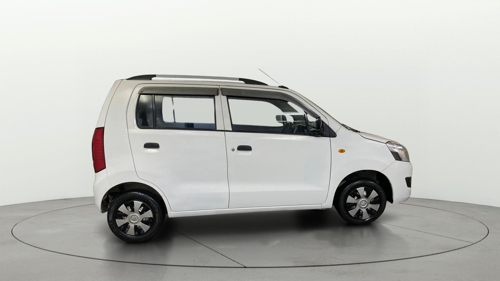 View 2015 Maruti Suzuki 1000 Base Variant Image 8 Used 2015 Maruti Suzuki 1000 Base Variant Image 8