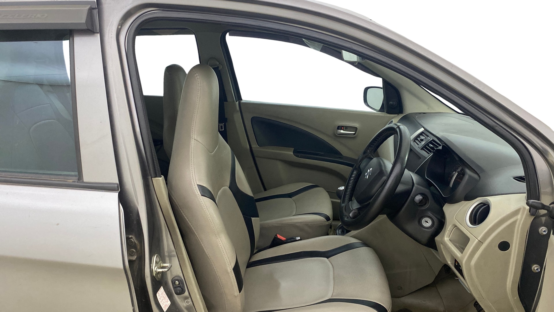 View 2015 Maruti Suzuki 1000 Base Variant Image 25 Used 2015 Maruti Suzuki 1000 Base Variant Image 25