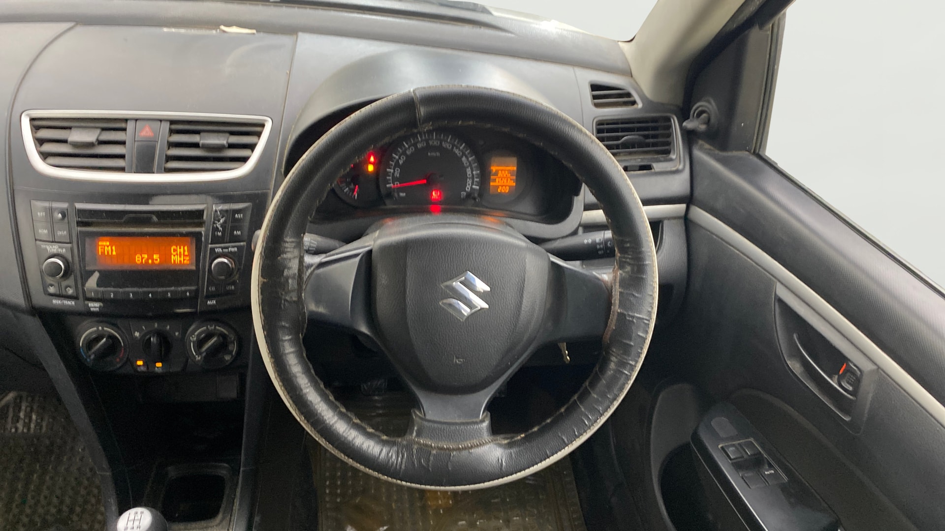 View 2017 Maruti Suzuki 1000 Base Variant Image 20 Used 2017 Maruti Suzuki 1000 Base Variant Image 20