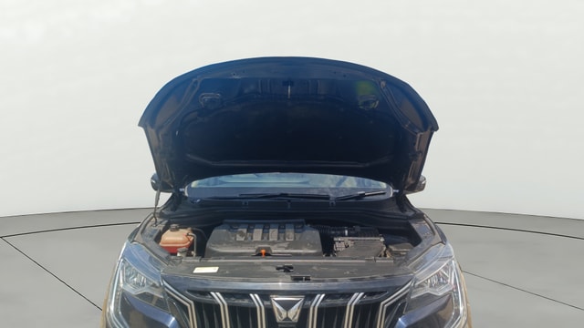 View Mahindra XUV700 Image 33 Used Mahindra XUV700 Image 33