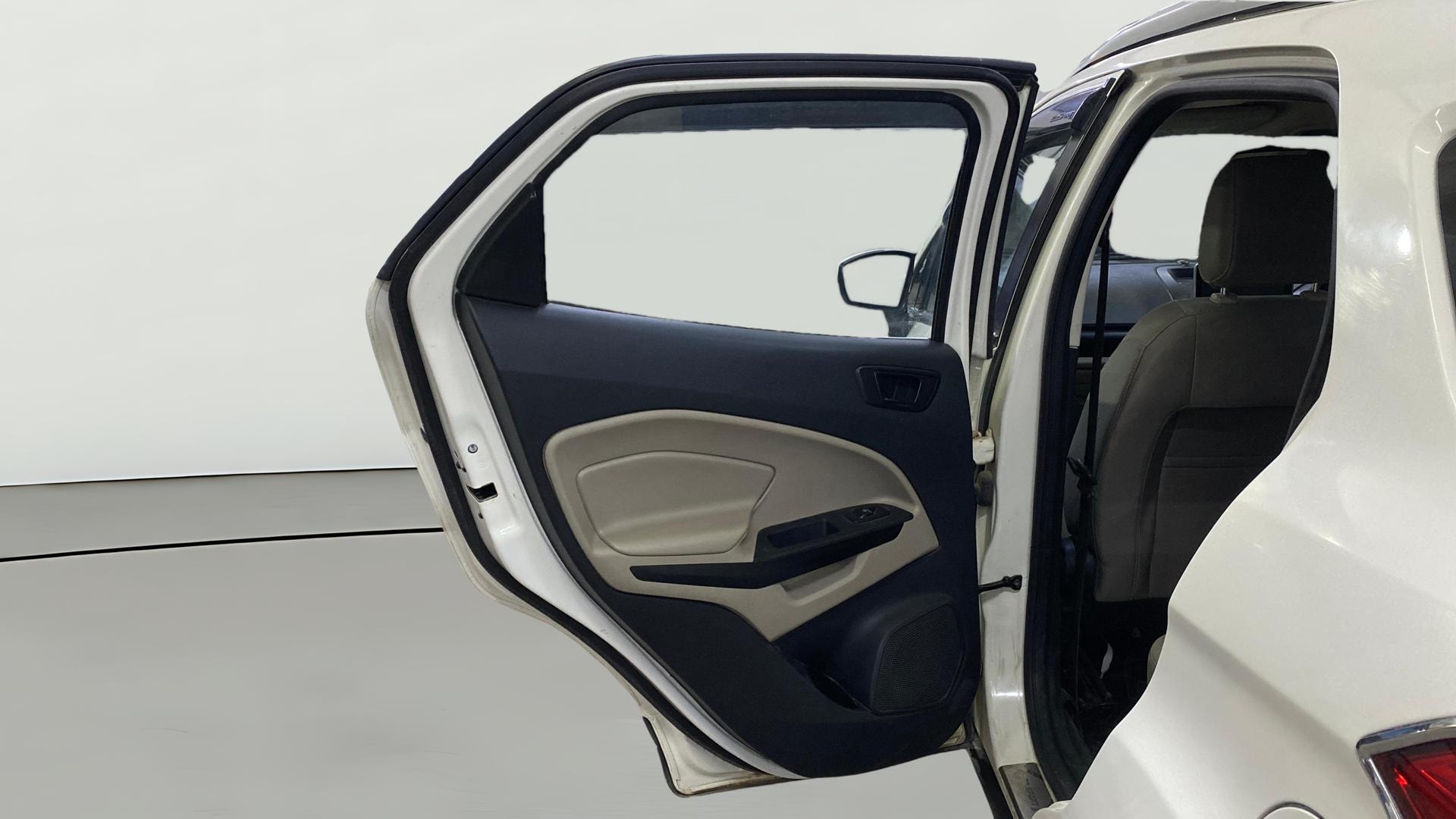 View 2021 Ford EcoSport 1.5 TDCi Diesel Ambiente BS IV Image 22 Used 2021 Ford EcoSport 1.5 TDCi Diesel Ambiente BS IV Image 22