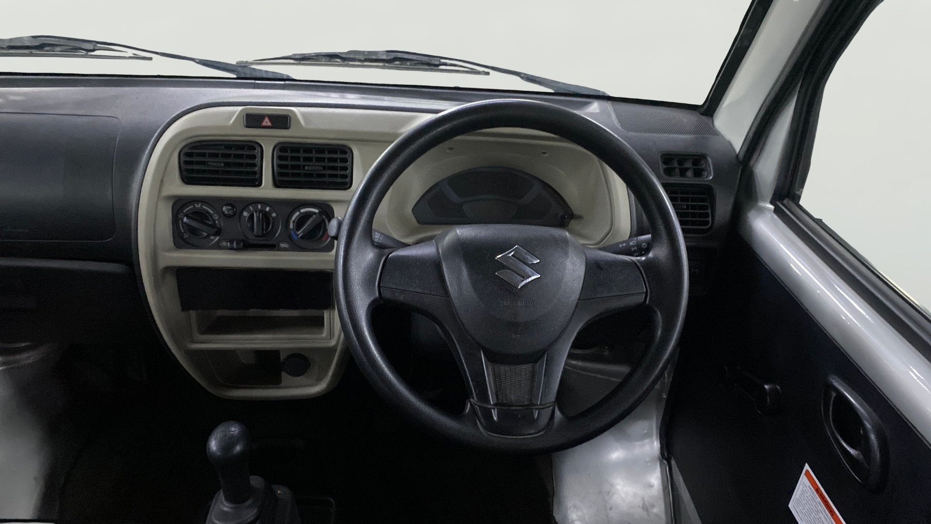 View 2024 Maruti Suzuki 1000 Base Variant Image 20 Used 2024 Maruti Suzuki 1000 Base Variant Image 20