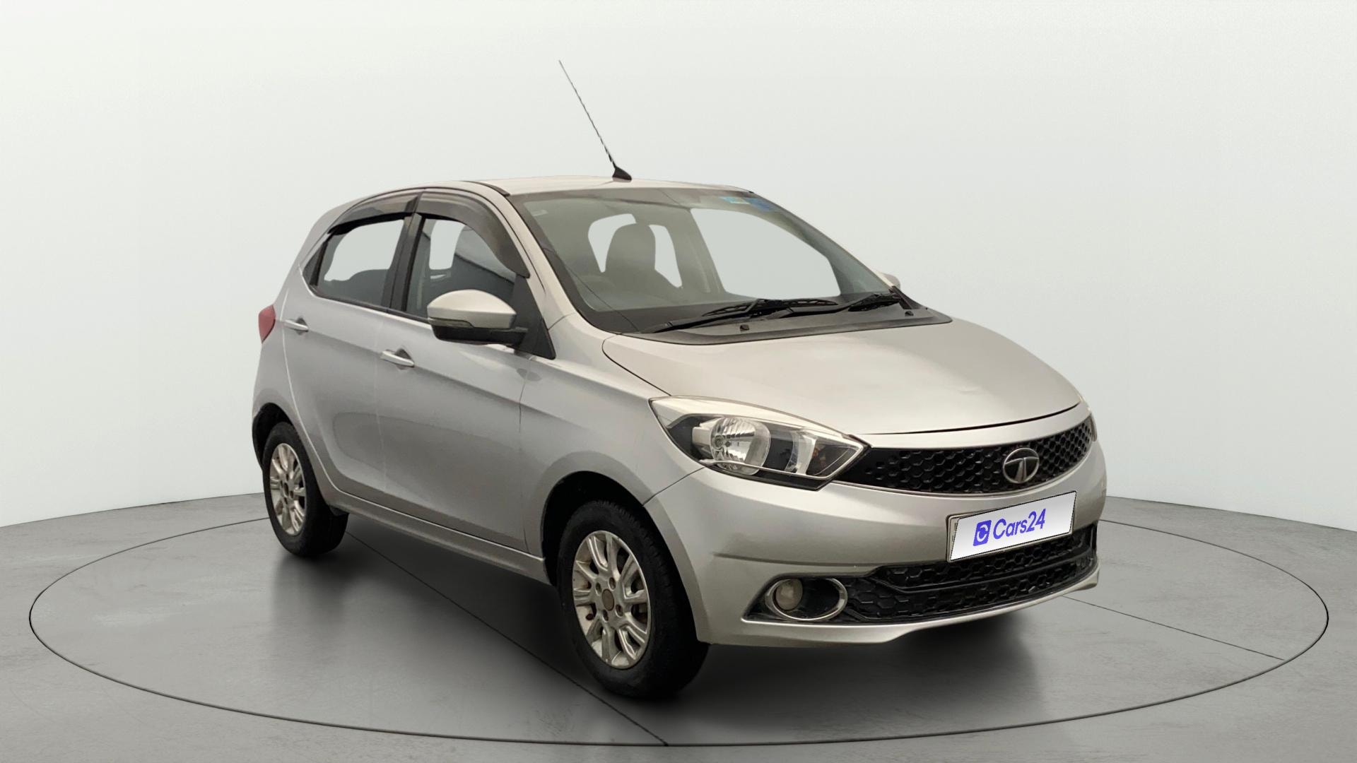 View 2018 Tata Tiago Revotorq XB Image 21 Used 2018 Tata Tiago Revotorq XB Image 21