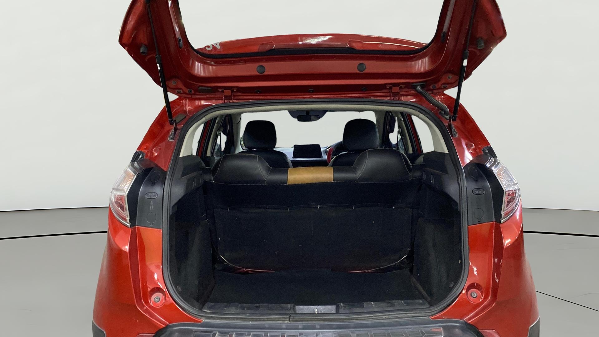 View 2018 Tata Nexon Revotorq XM Image 38 Used 2018 Tata Nexon Revotorq XM Image 38