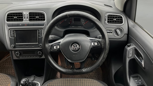 View Volkswagen Polo Image 21 Used Volkswagen Polo Image 21