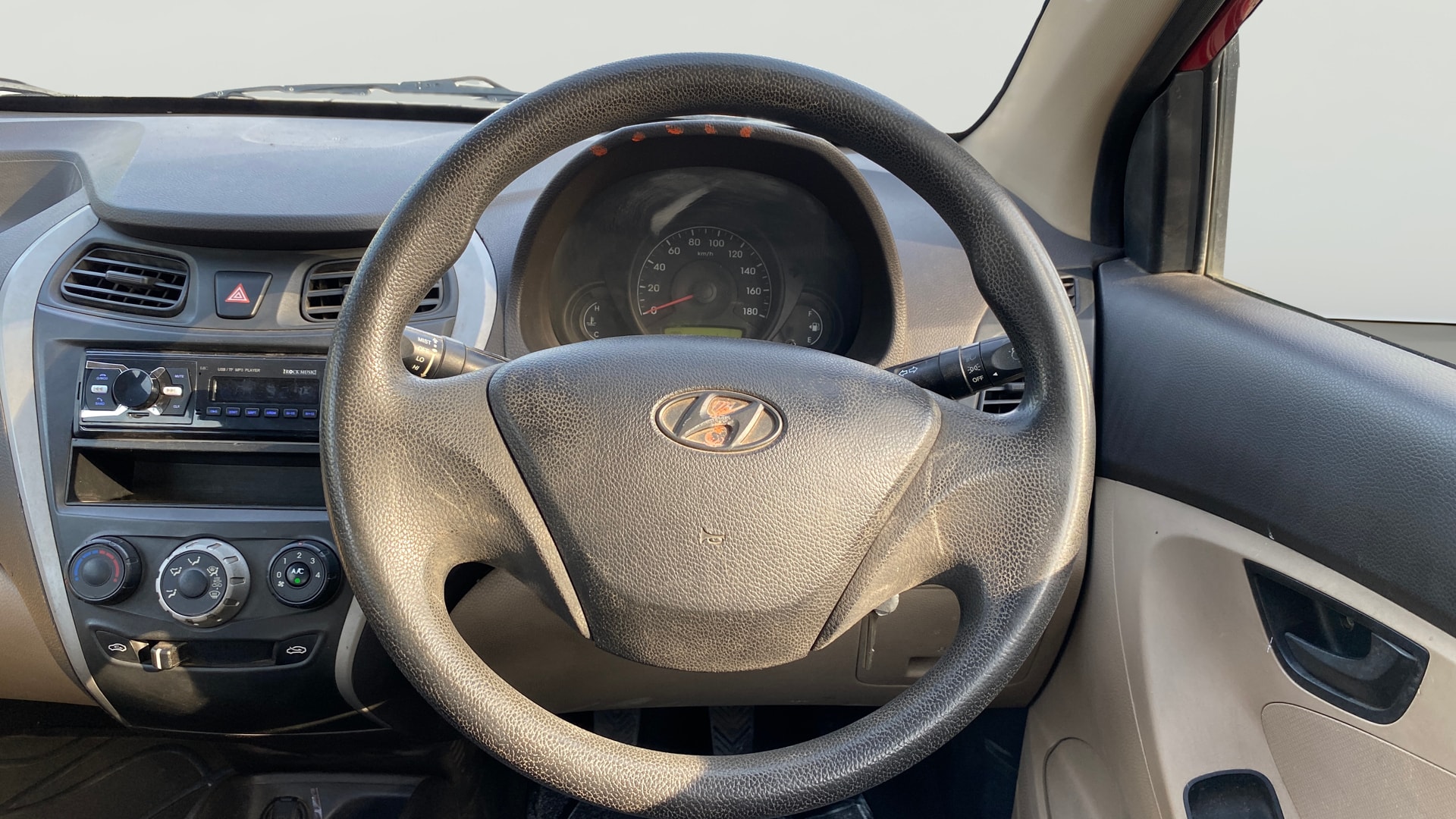 View 2016 Hyundai EON Era Plus Image 20 Used 2016 Hyundai EON Era Plus Image 20
