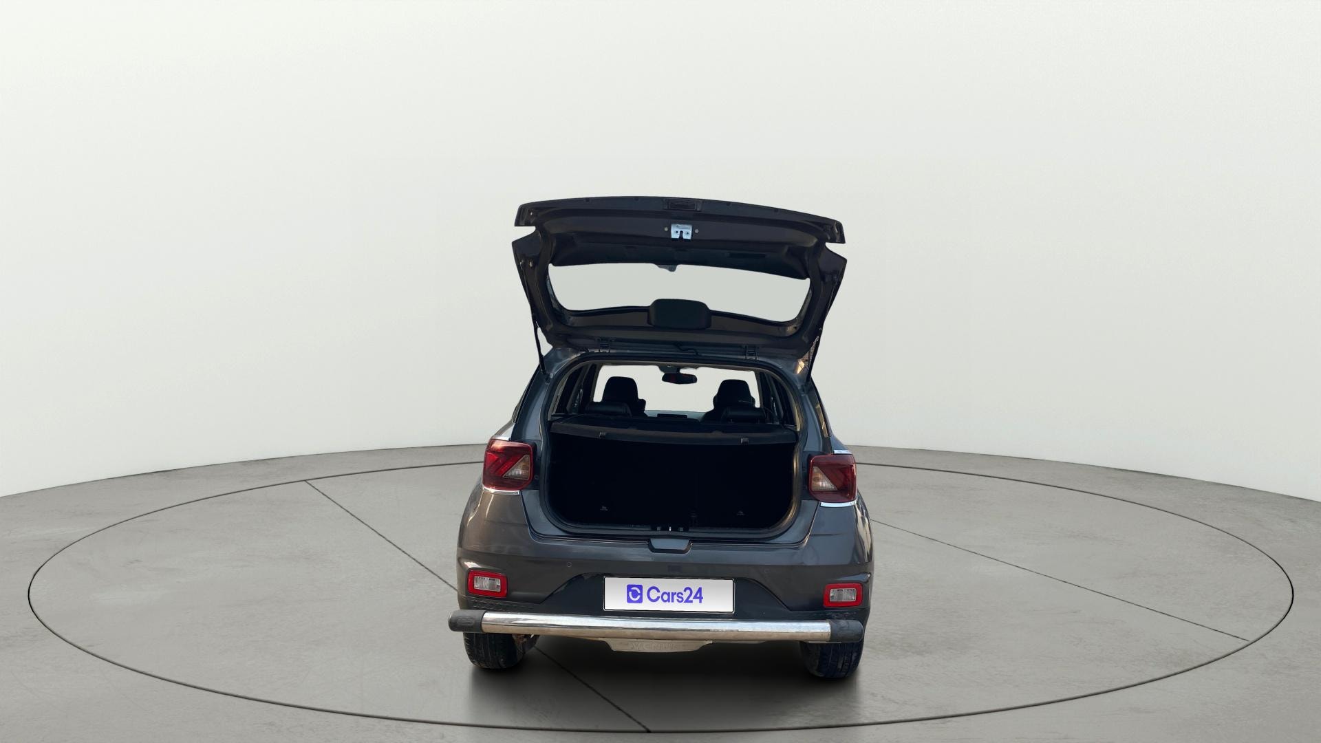 View 2021 Hyundai Venue SX (O) 1.0 iMT Petrol Image 17 Used 2021 Hyundai Venue SX (O) 1.0 iMT Petrol Image 17