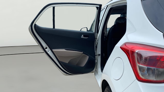 View Hyundai Grand i10 Image 14 Used Hyundai Grand i10 Image 14