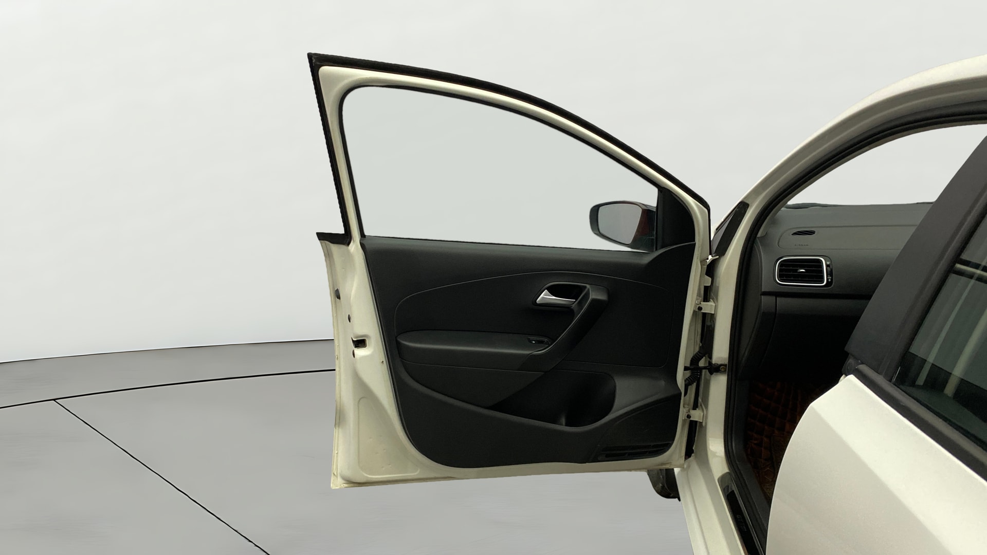 View 2018 Volkswagen Polo GT TSI Image 30 Used 2018 Volkswagen Polo GT TSI Image 30