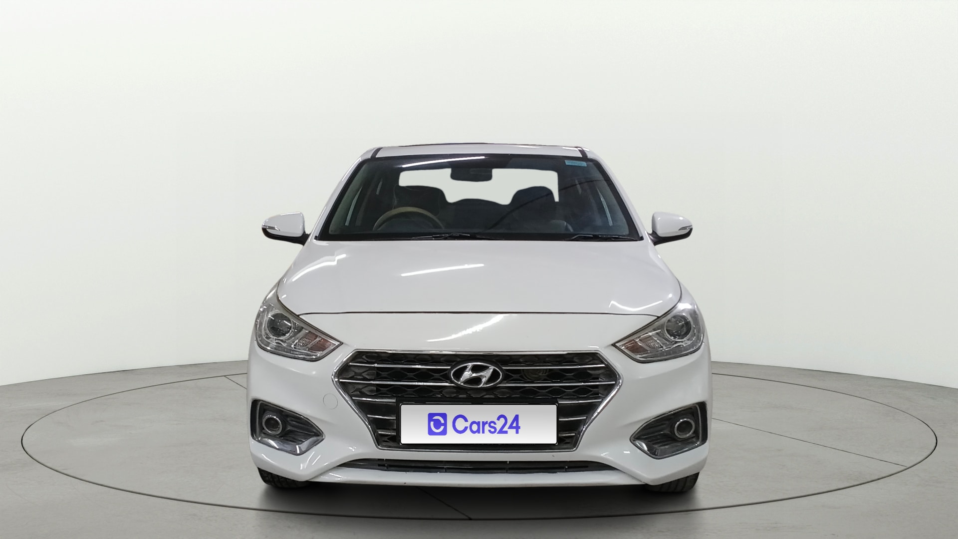View 2018 Hyundai Verna 1.6 VTVT SX (O) Image 1 Used 2018 Hyundai Verna 1.6 VTVT SX (O) Image 1