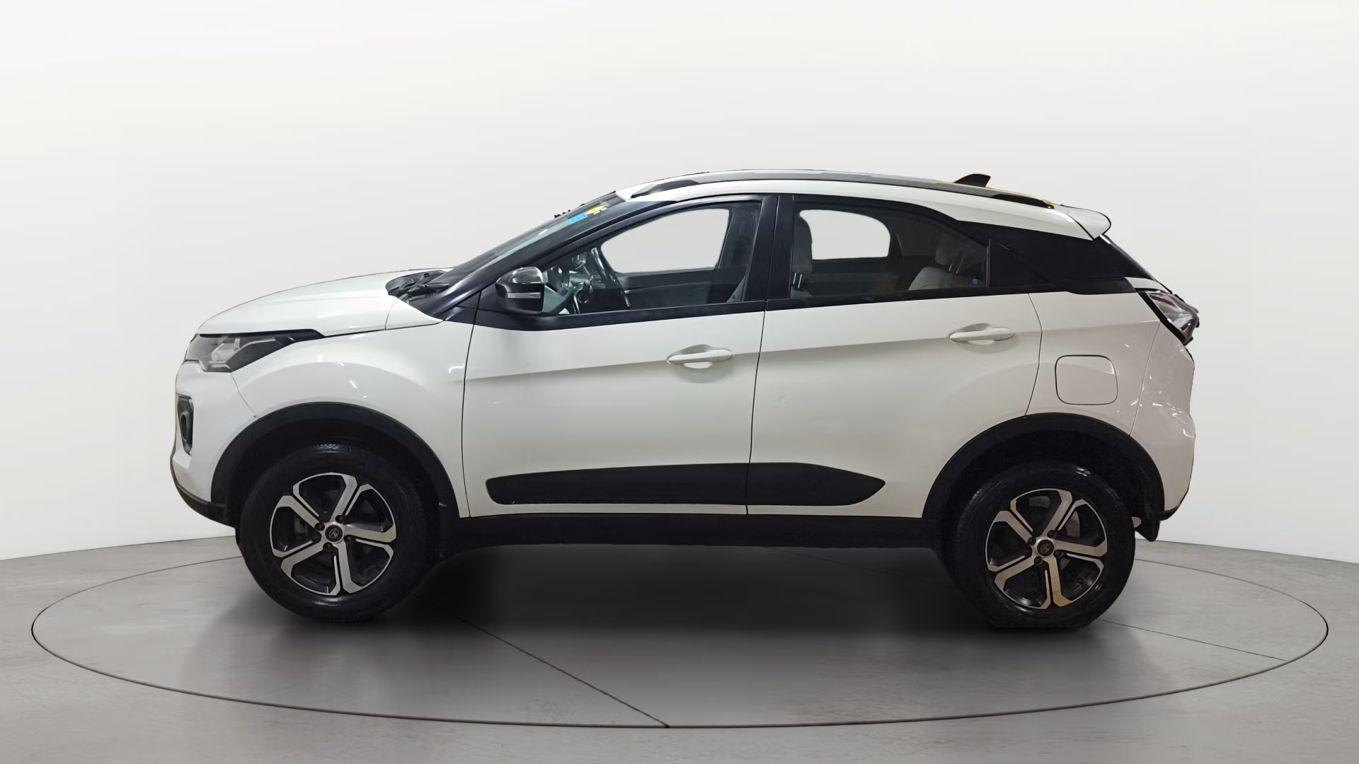 View 2022 Tata Nexon Revotron XZ Plus Image 26 Used 2022 Tata Nexon Revotron XZ Plus Image 26