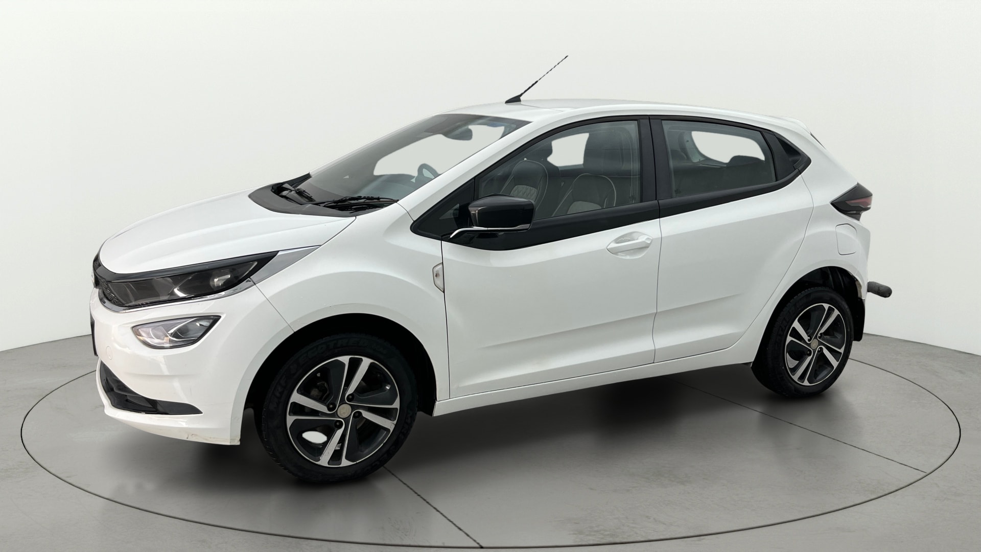 View 2023 Tata Altroz XZ Petrol Image 22 Used 2023 Tata Altroz XZ Petrol Image 22