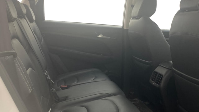 View MG Hector Image 31 Used MG Hector Image 31